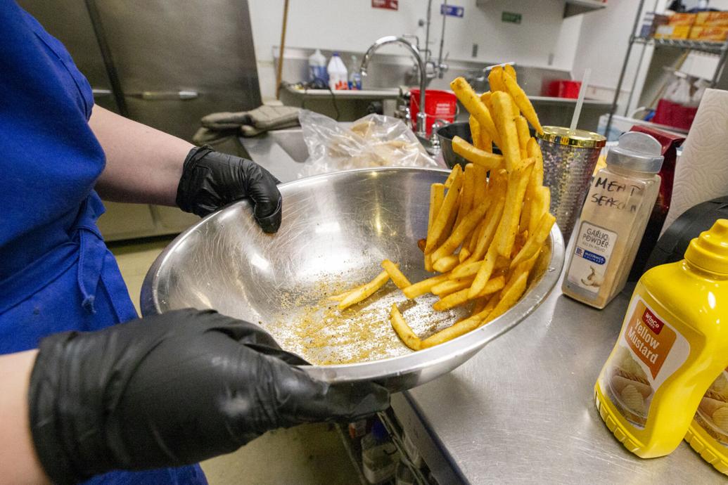 The Landing Café and BBQ opens at Pangborn Memorial Airport Business