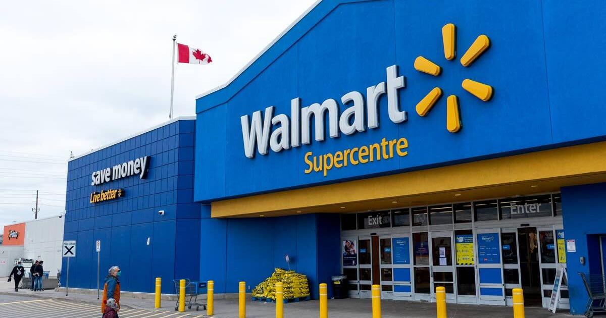 Walmart Sells a $63 Patio Set Complete With 2 'Really Nice' Chairs and a Side Table