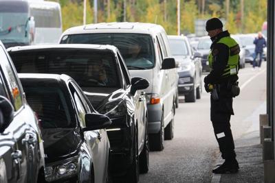 Cars queue to enter Finland from Russia