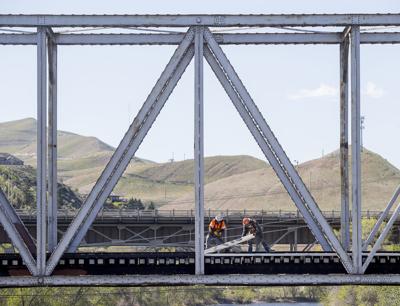 210415-newslocal-bridgework 01.jpg