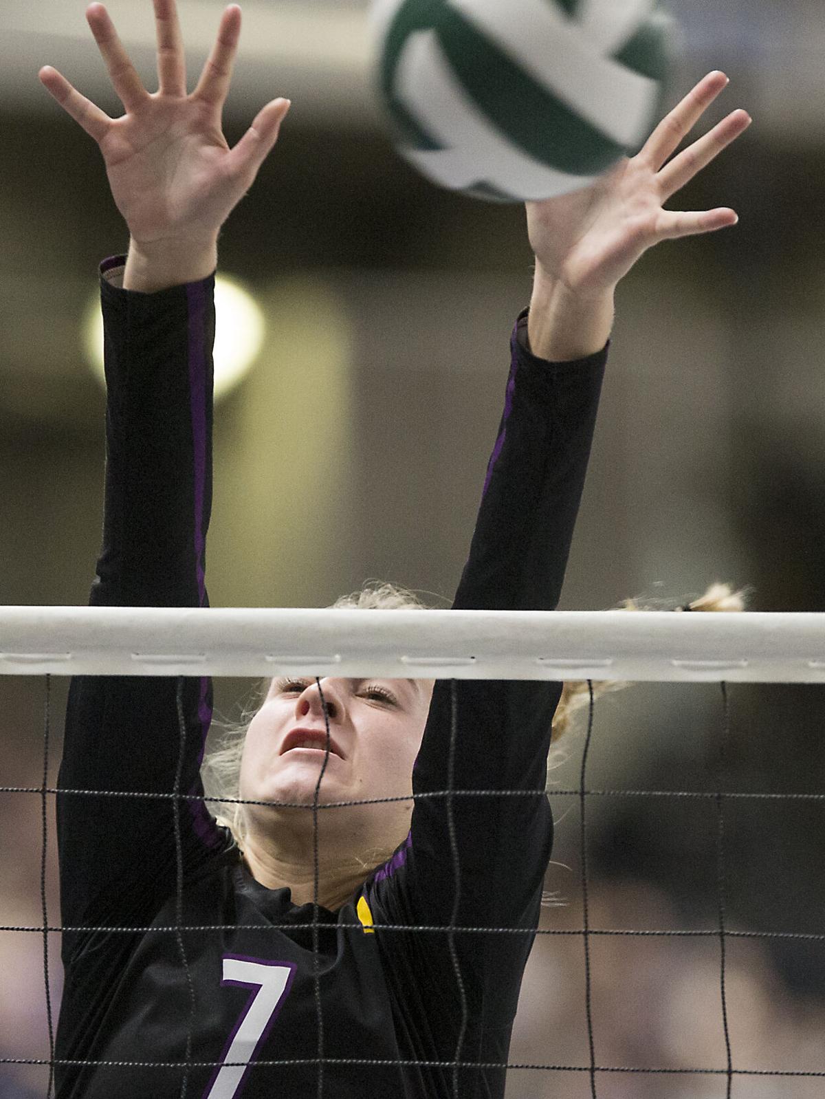 211120-sportslocal-wenatcheevolleyballgallery 04.jpg