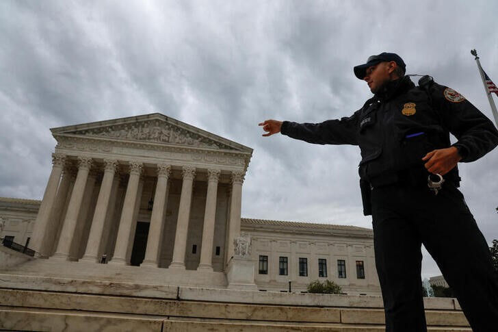 Us Supreme Court Leans Toward Alabama In Voting Rights Fight Business 