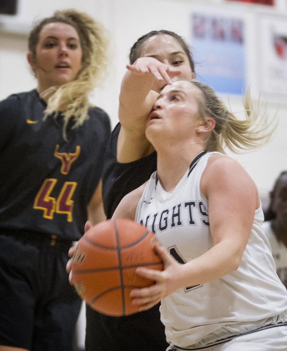 N Wac Women S Basketball Knights Overcome A Sluggish Start To