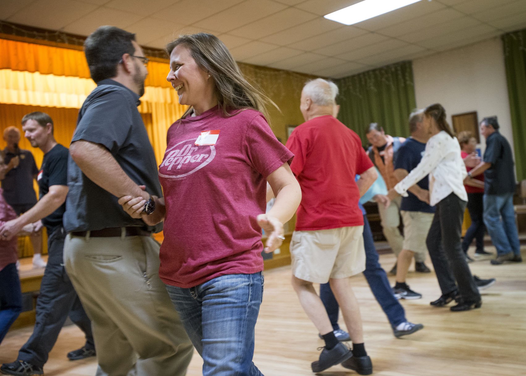 Swing your girl and promenade East Wenatchee club teaches square dancing News wenatcheeworld image