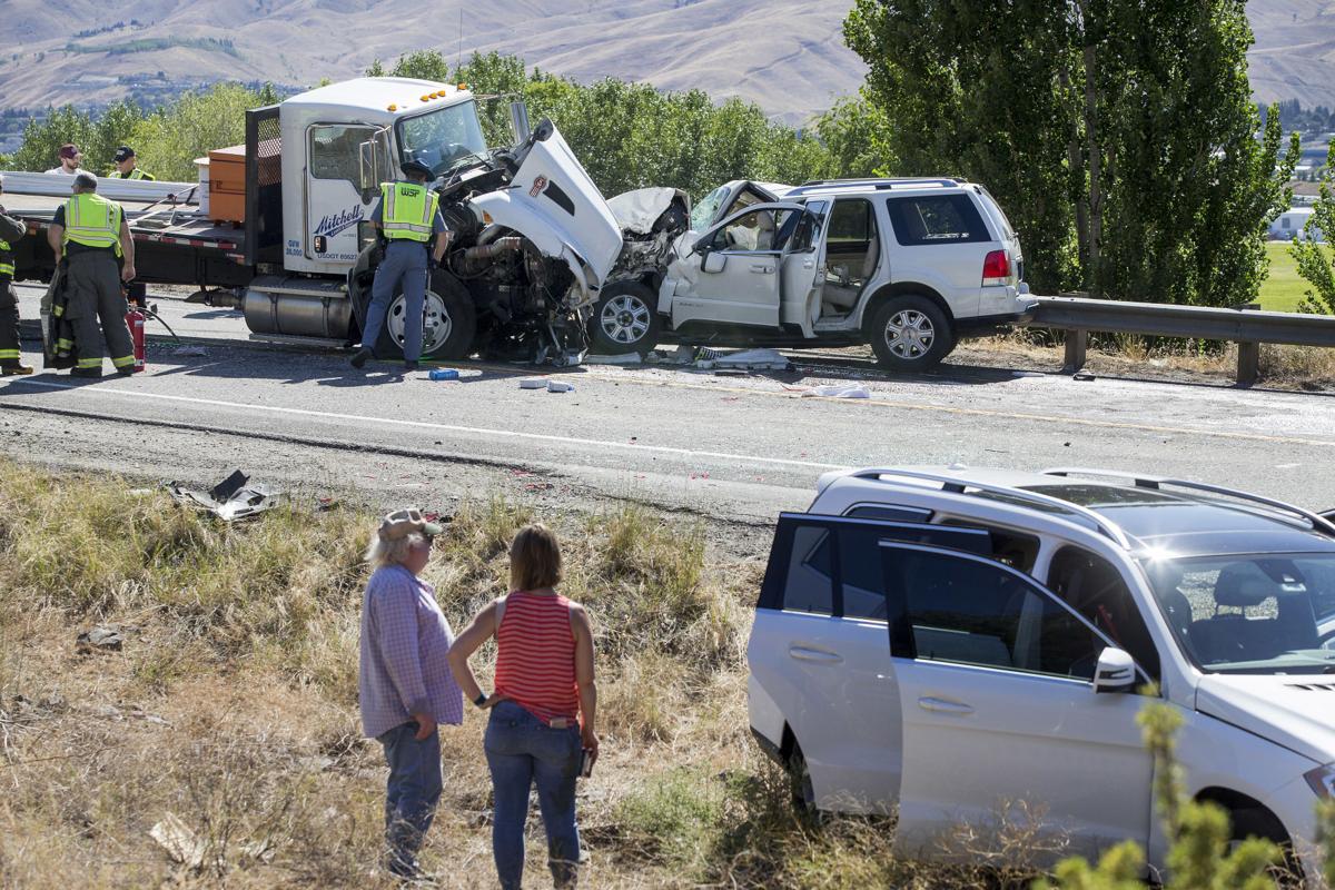 Update 11 injured in collision near East Wenatchee News