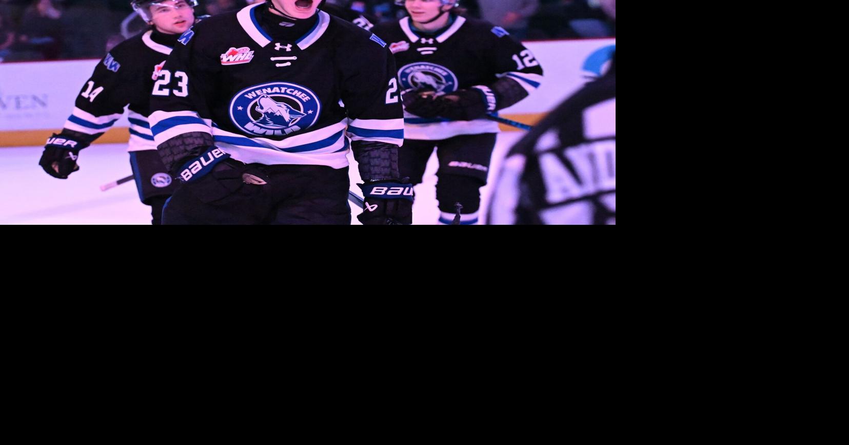 Wild forward Sam Elliott