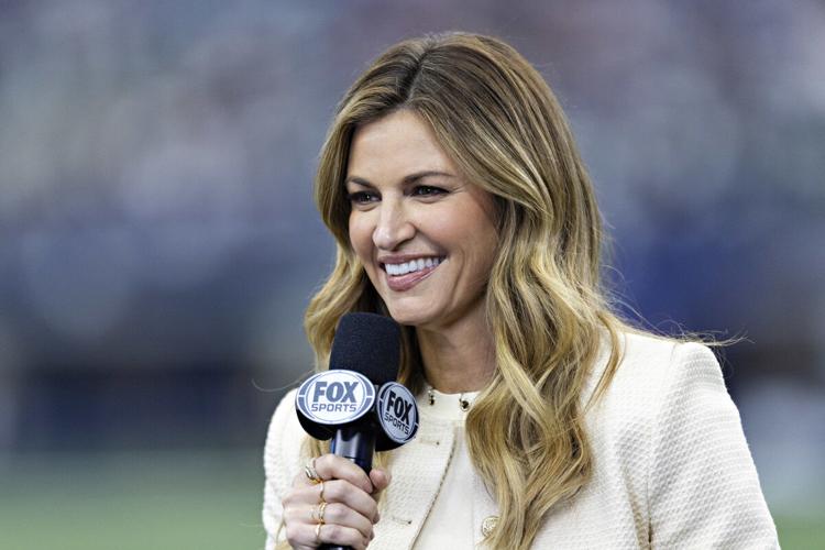 Who are the Cowboys-Patriots announcers today on FOX? All about