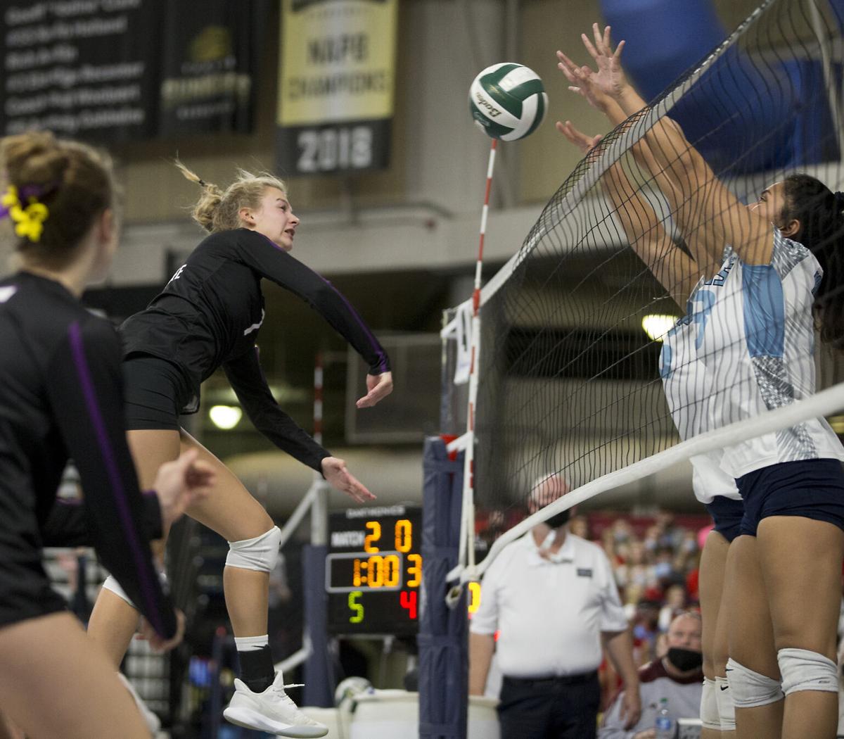 211120-sportslocal-wenatcheevolleyballgallery 10.jpg
