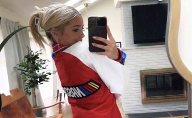 Look: Olivia Dunne's Christmas Outfit Is Going Viral - The Spun