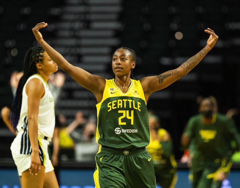 Nneka Ogwumike reaches more milestones in Sparks' loss to Liberty