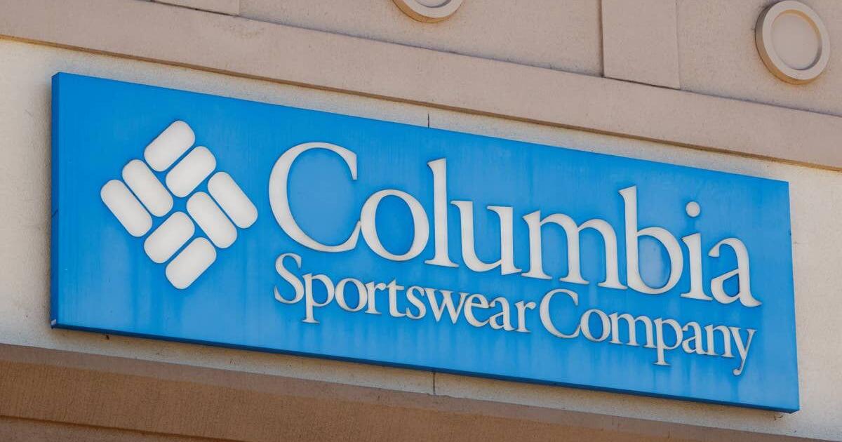 Columbia’s Lightweight Water-Resistant Hooded Jacket Helps You Brave the Chill in Style for 44% Off