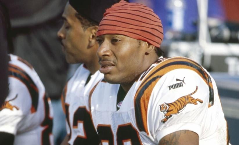 Ex-Husky Dillon Blasts Bengals for Not Putting Him in Ring of Honor, Washington Huskies