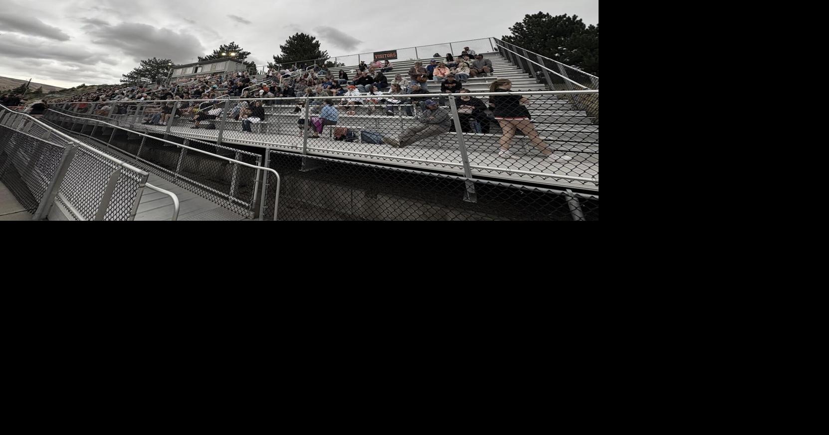 Cashmere Booster Club raises money for fall Bulldog athletes