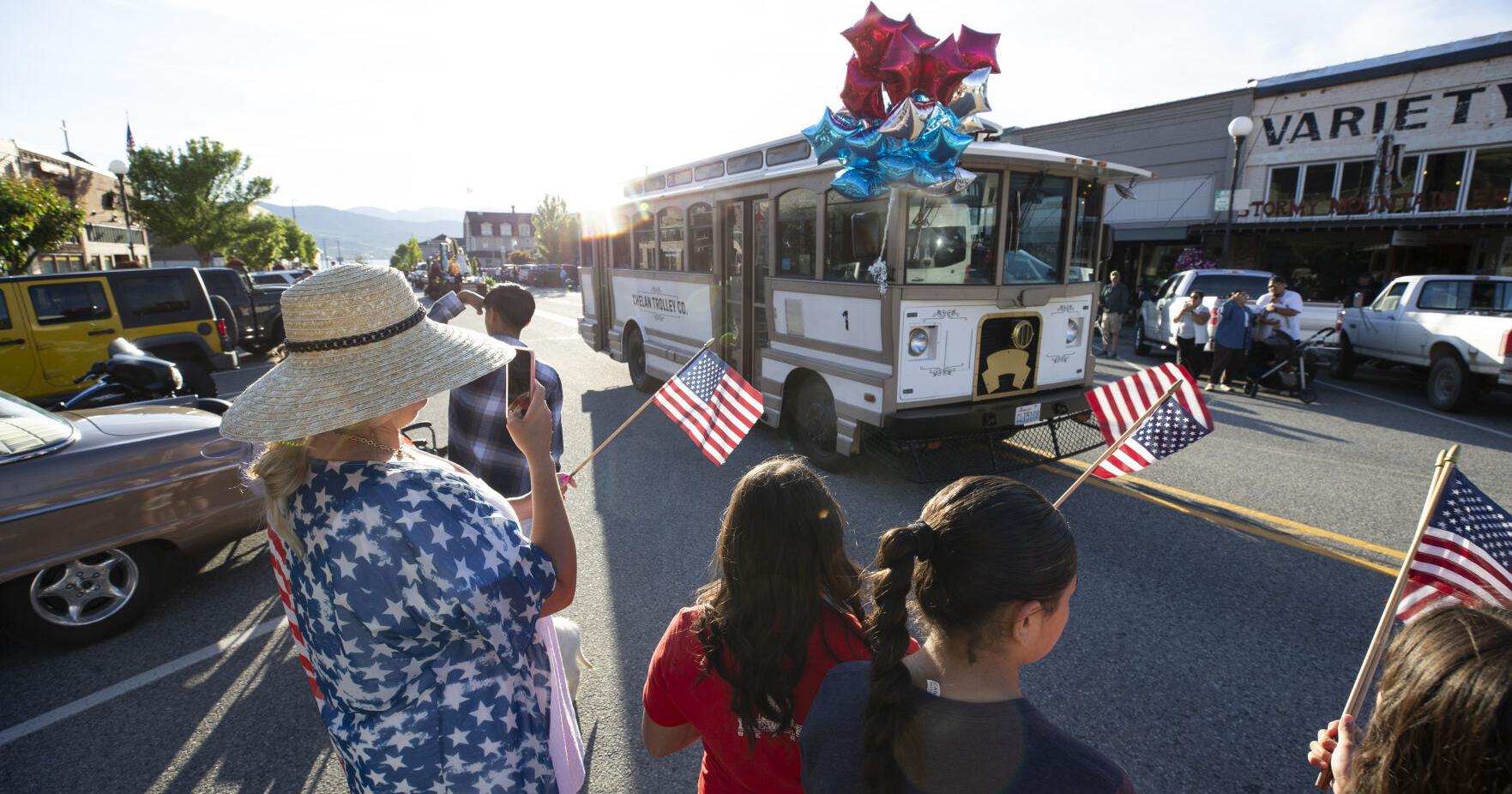 PHOTOS: Chelan Memorial Day Parade - Vimarsana News
