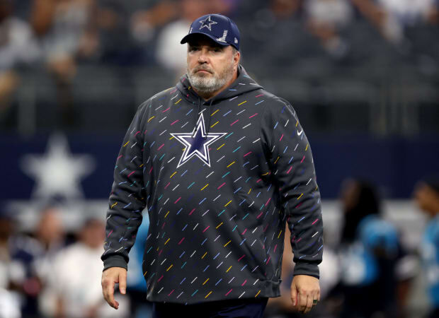 McCarthy set to call plays for Cowboys after Moore departure