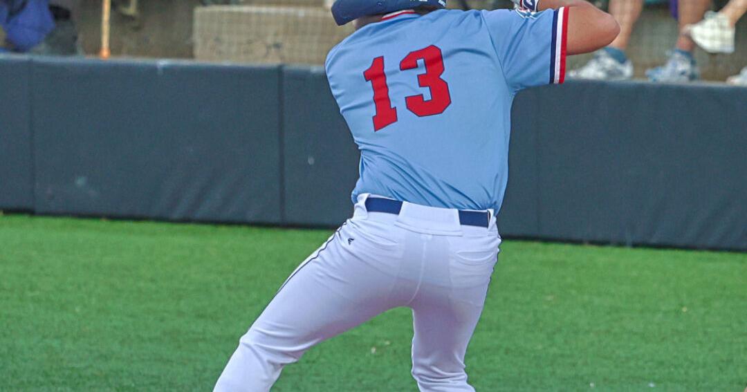 Bells break AppleSox's 5-series streak with 12-run surge