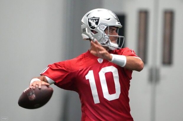 Raiders Make Jimmy Garoppolo Injury Decision Ahead of Sunday Game at  Chargers, Sports-illustrated