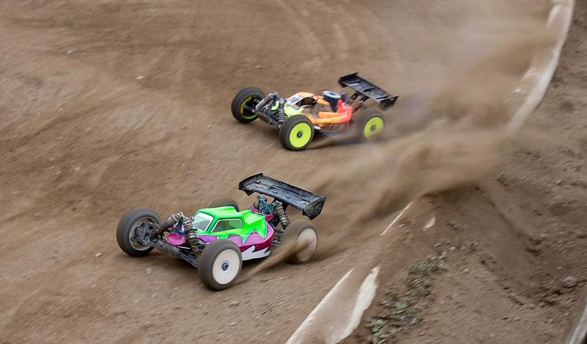 Miniature cars hit the dirt during Wings & Wheels Festival Local News