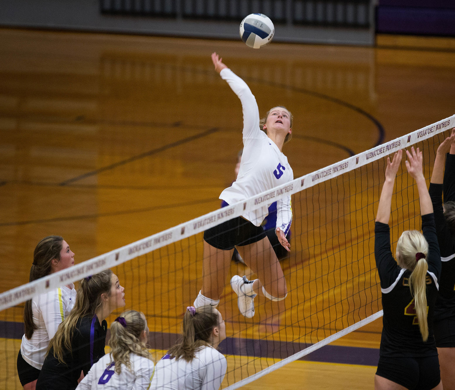 kobe ad for volleyball