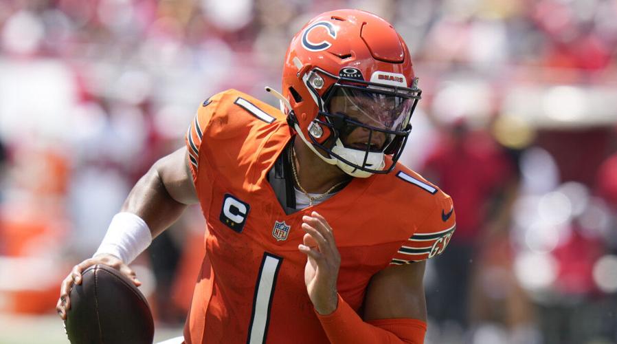 Justin Fields gives the Bears' coach and GM a second chance - Sports  Illustrated