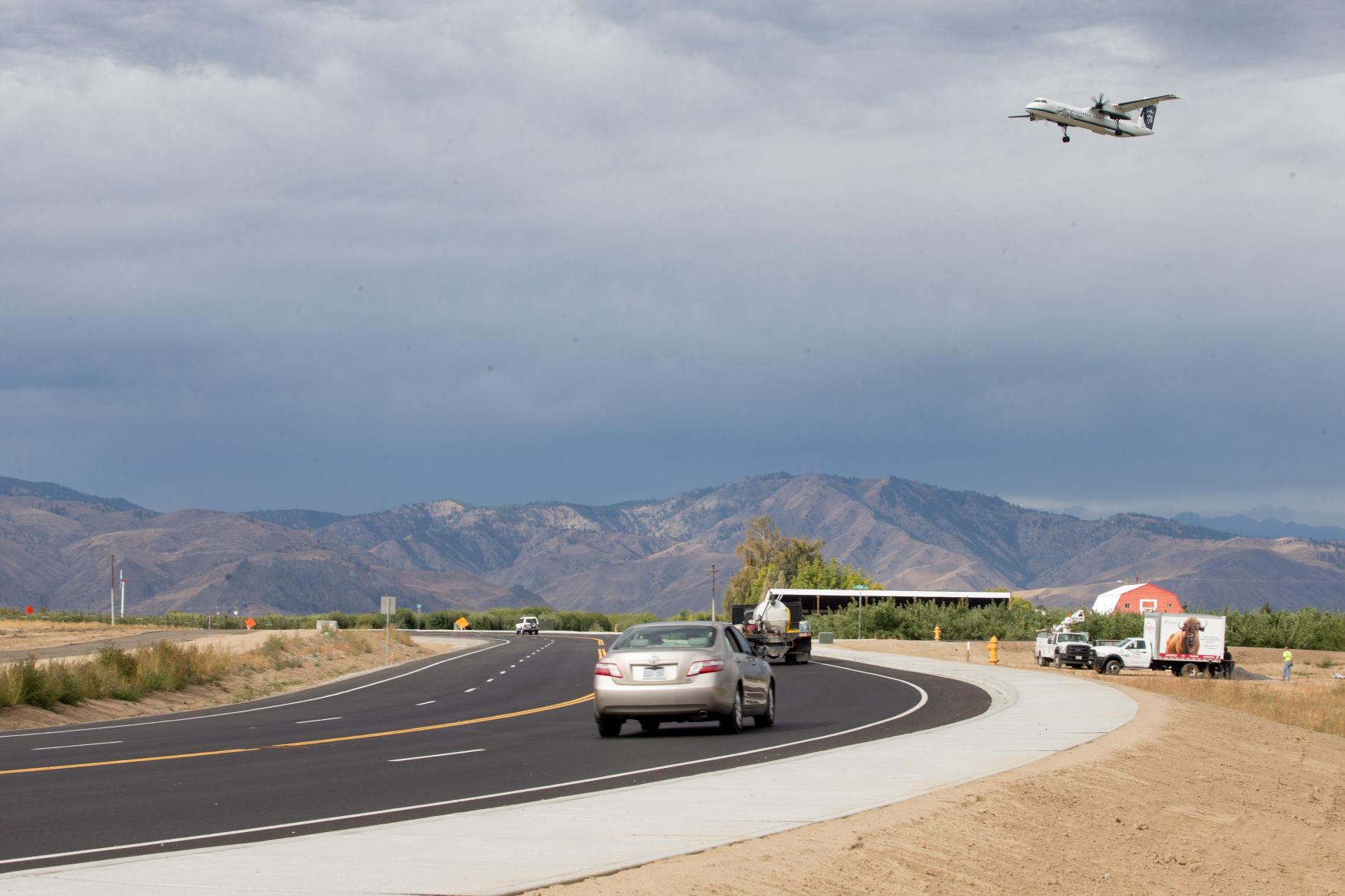 Pangborn Memorial Airport seeks Van Well land needed for instrument
