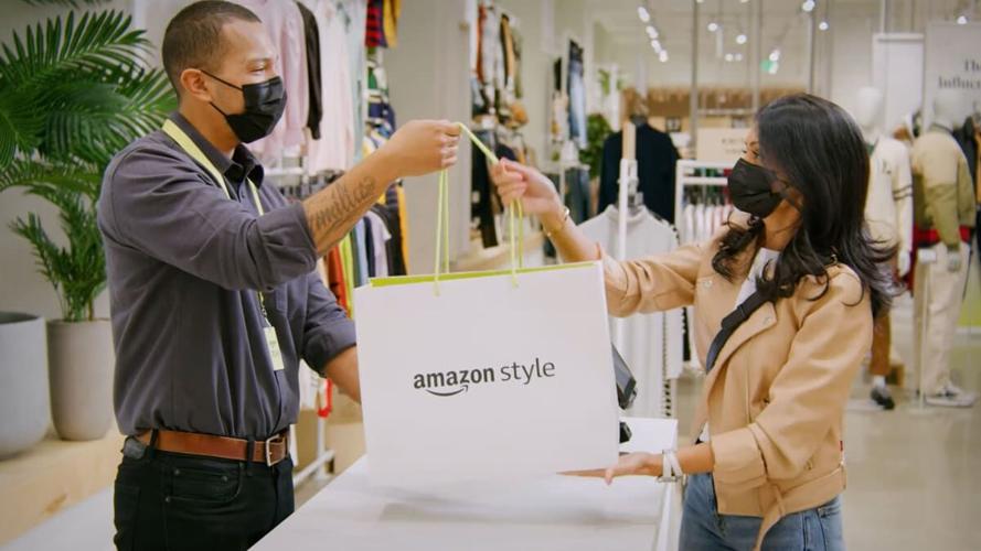 Amazon Inks Gargantuan Deal With Top Fashion Label | The ...