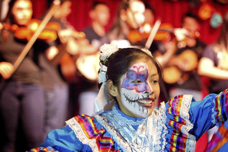 Photo Gallery: Celebrating Día de los Muertos (copy)