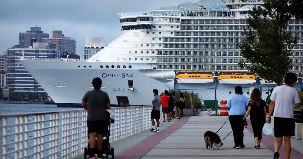 Royal Caribbean and Carnival Struggle With Boarding Policies - Vimarsana News