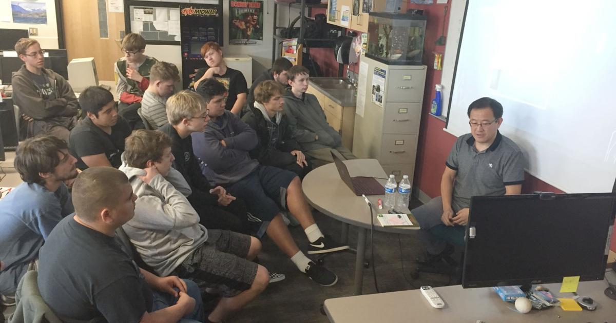 Microsoft software engineer visits Wenatchee Valley Technical Skills