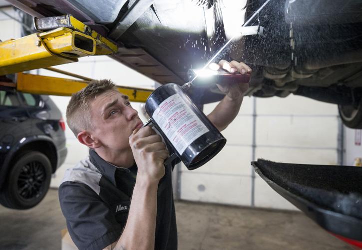 Wenatchee mechanics swamped due to heat, pandemic consequences Local