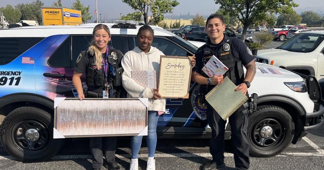 East Wenatchee, Wenatchee police departments pay it forward with debit ...