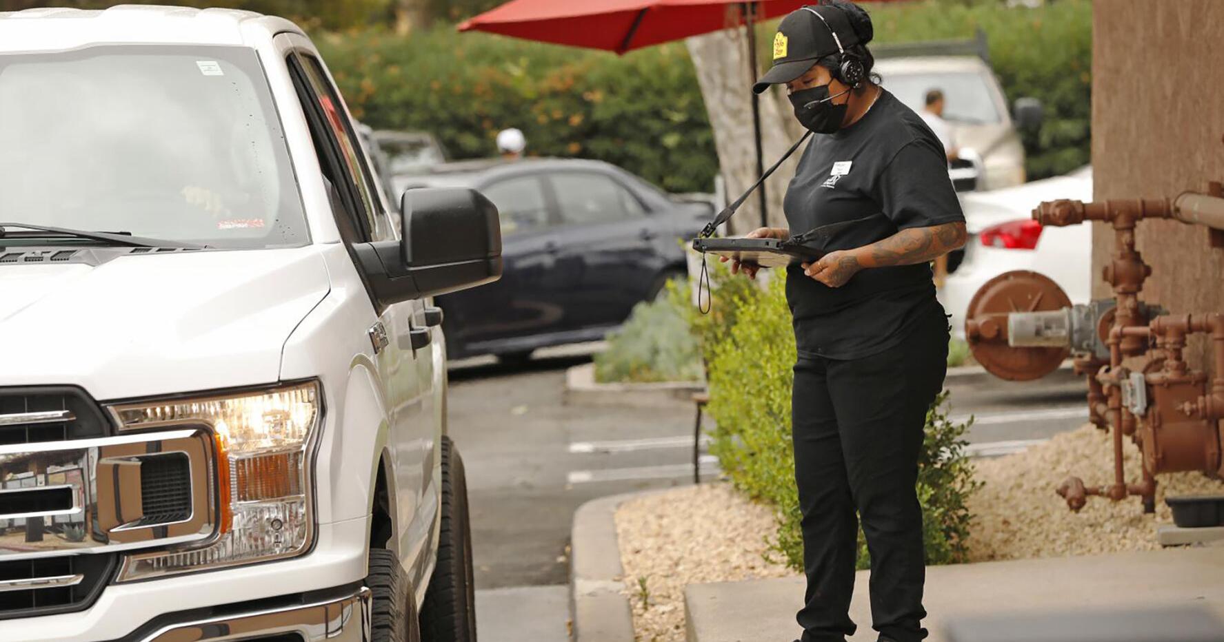 Can AI-powered drive-throughs save the day for fast food operators? - Vimarsana News