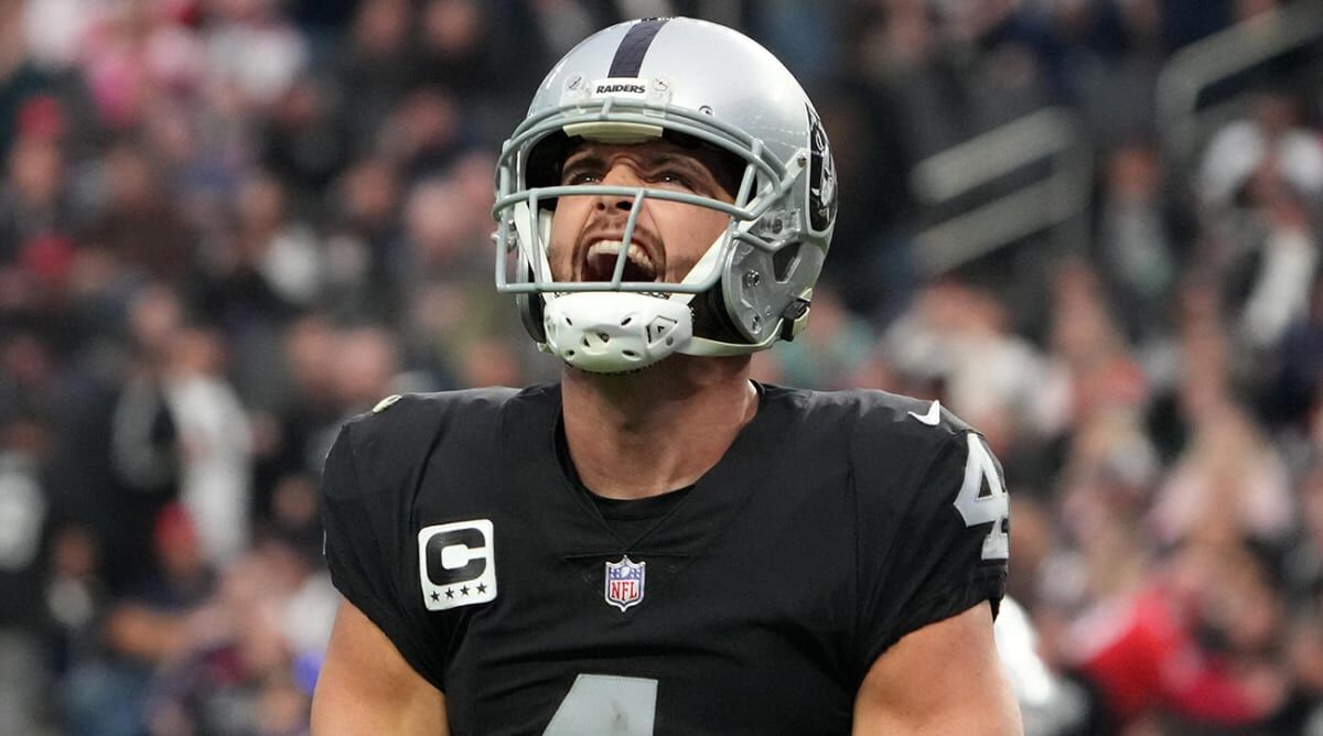 Report: Saints Close to Deal With QB Derek Carr