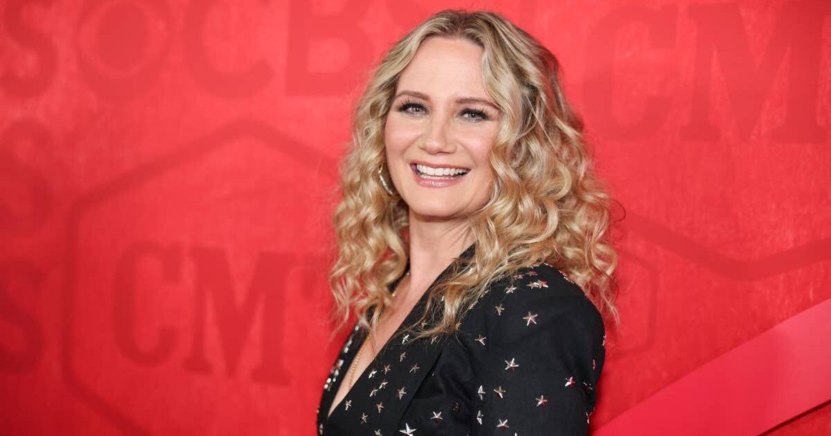 52 Years Ago The Voice Behind One of Country Music’s Most Successful Duos Was Born