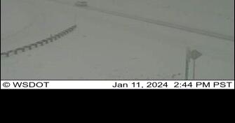 Snow squall warning issued in Chelan County, Stevens Pass closed - Vimarsana News