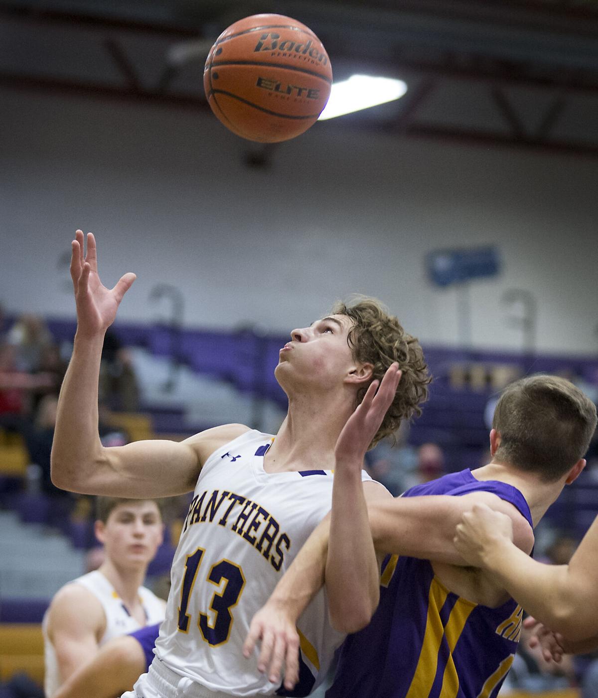 211208-sportslocal-wenatcheebasketballgallery 04.jpg