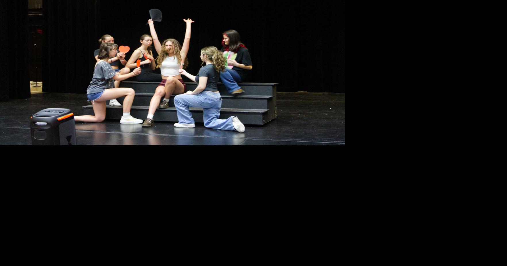 Eastmont High students bring back ‘Sign Idol’ to spotlight Deaf culture through music