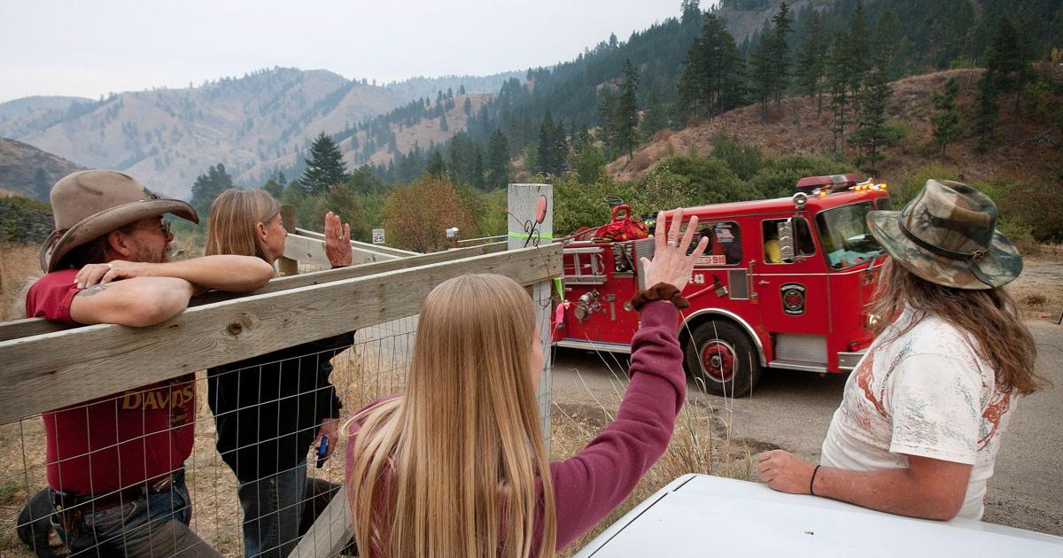 Inversion remains in place, keeping fire activity low | Local News ...