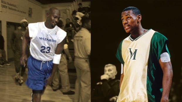 23 LeBRON JAMES St. Vincent-St. Mary H.S. Irish Forward White