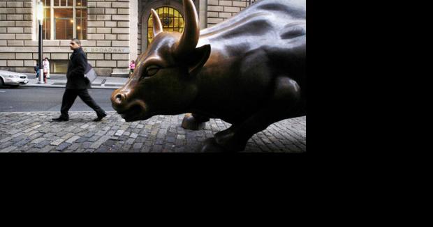 Stock futures fall; Moody's pares bank ratings; China trade slumps: 5 things to know - Vimarsana News
