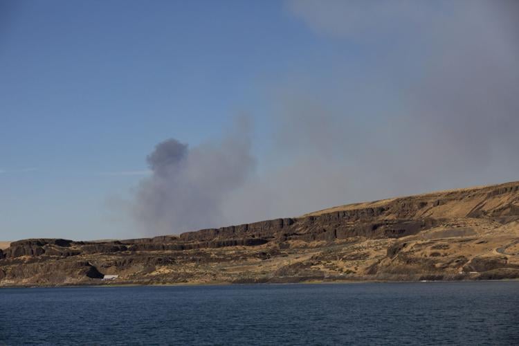 Sun Lakes vacationers flee from path of Garred Road Fire