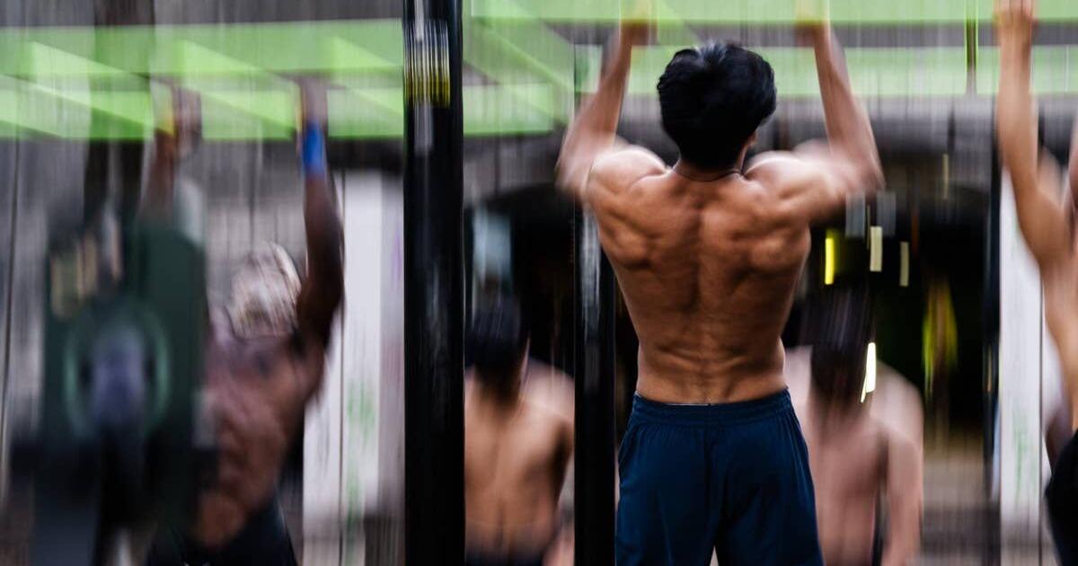 Think You've Mastered Pullups? Top Trainer Shares an Advanced Variation to Build a Stronger Back