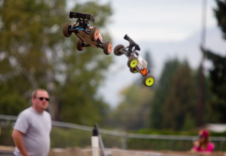 Miniature cars hit the dirt during Wings & Wheels Festival Local News