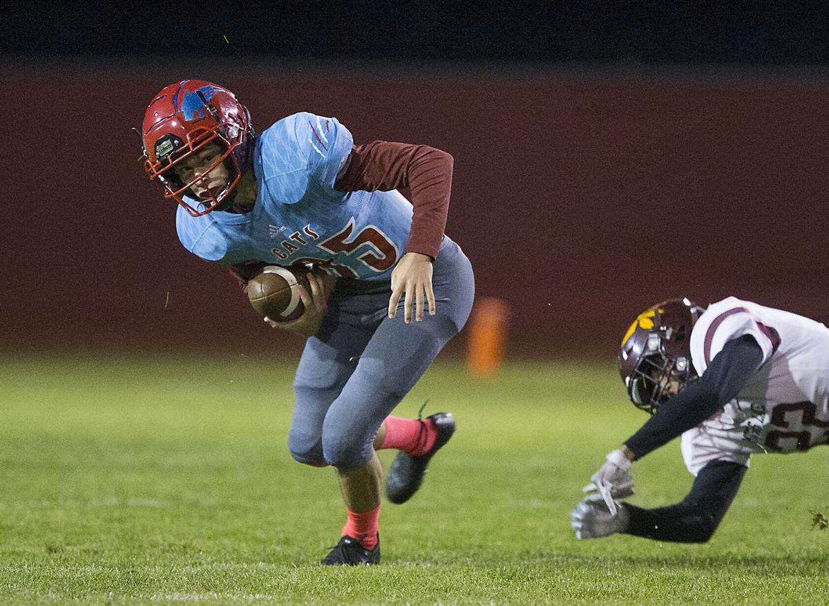 211009-sportslocal-eastmontfballgallery 03.jpg