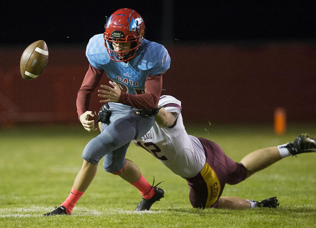 211009-sportslocal-eastmontfballgallery 04.jpg