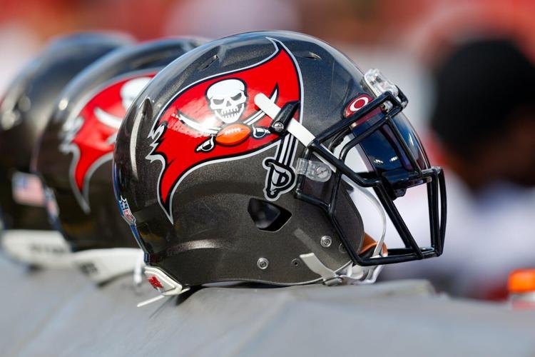 NFL World Reacts To Cardinals' New Helmet For 2022 - The Spun