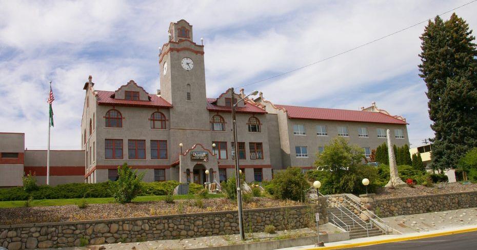 Former Okanogan County court commissioner censured for sexual communications with a subordinate