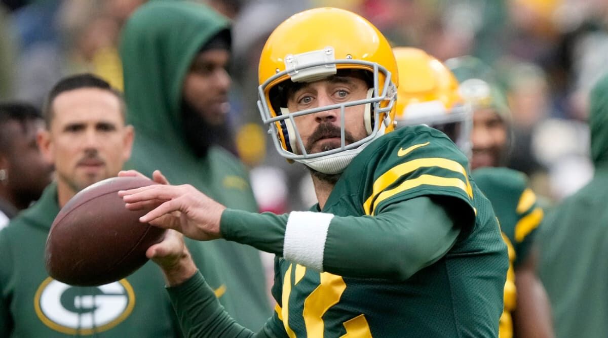 Jets officially trade for Aaron Rodgers in blockbuster deal with Packers