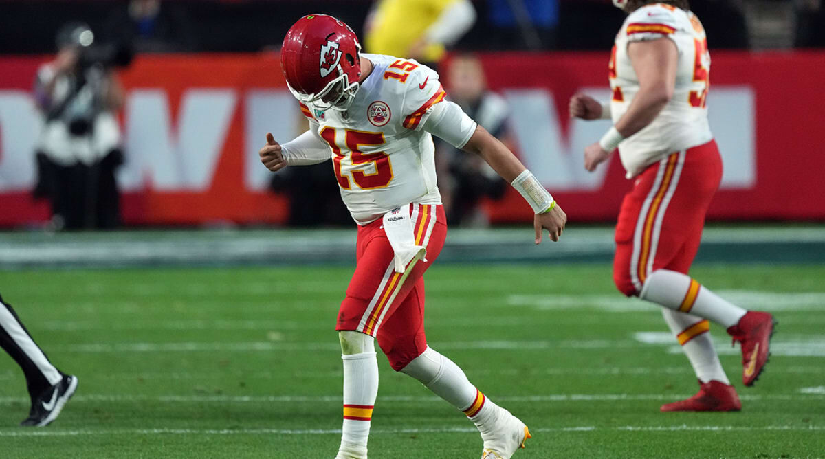 Chiefs News: Patrick Mahomes' Halftime Message vs. Jets