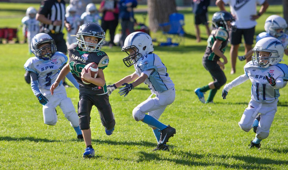 190924-newslocal-youthfootball 01.JPG